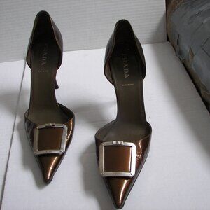 Prada women's copper patent leather 4" heels vamp buckle pointed toe EU39/US 8.5